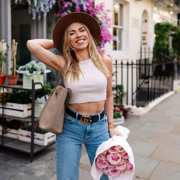 Nori būt ir dvasinga, bet ir mėgsti šampaną? Tau nereikia savęs pakeisti, tik pažinti! Pokalbis su koučere Osha Key.